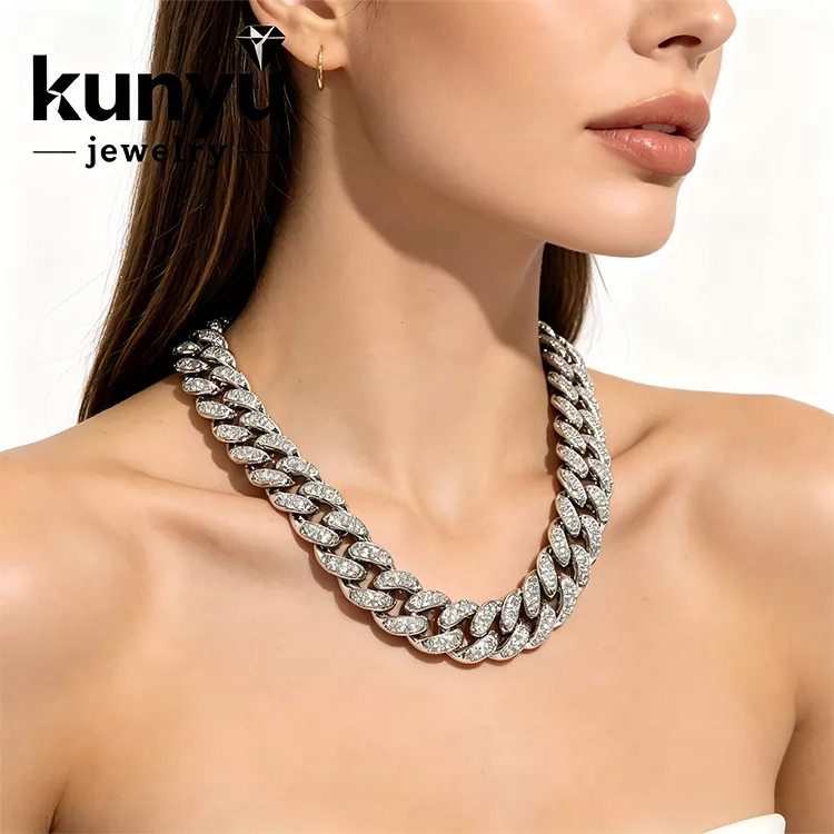 Kalung Pautan Cuba Bling
